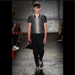 ISO!! Marc by Marc jacobs size S or XS